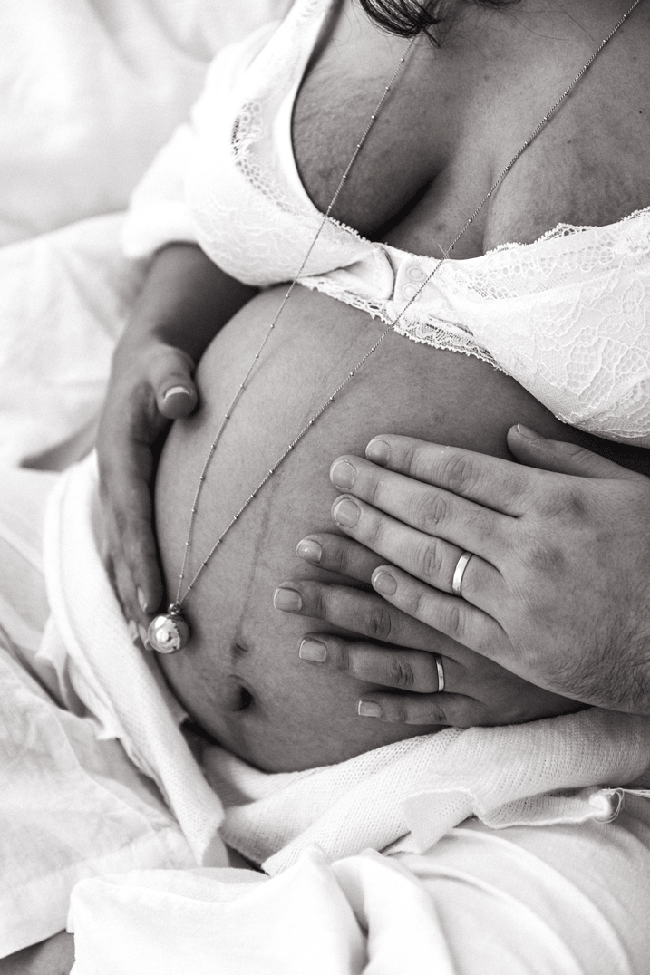 traitement-de-peau-femme-enceinte-photographe-de-grossesse